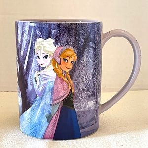Disney Frozen Anna, Elsa & Olaf Purple Coffee/Tea Ceramic Mug 4.5” H and 3.5” D